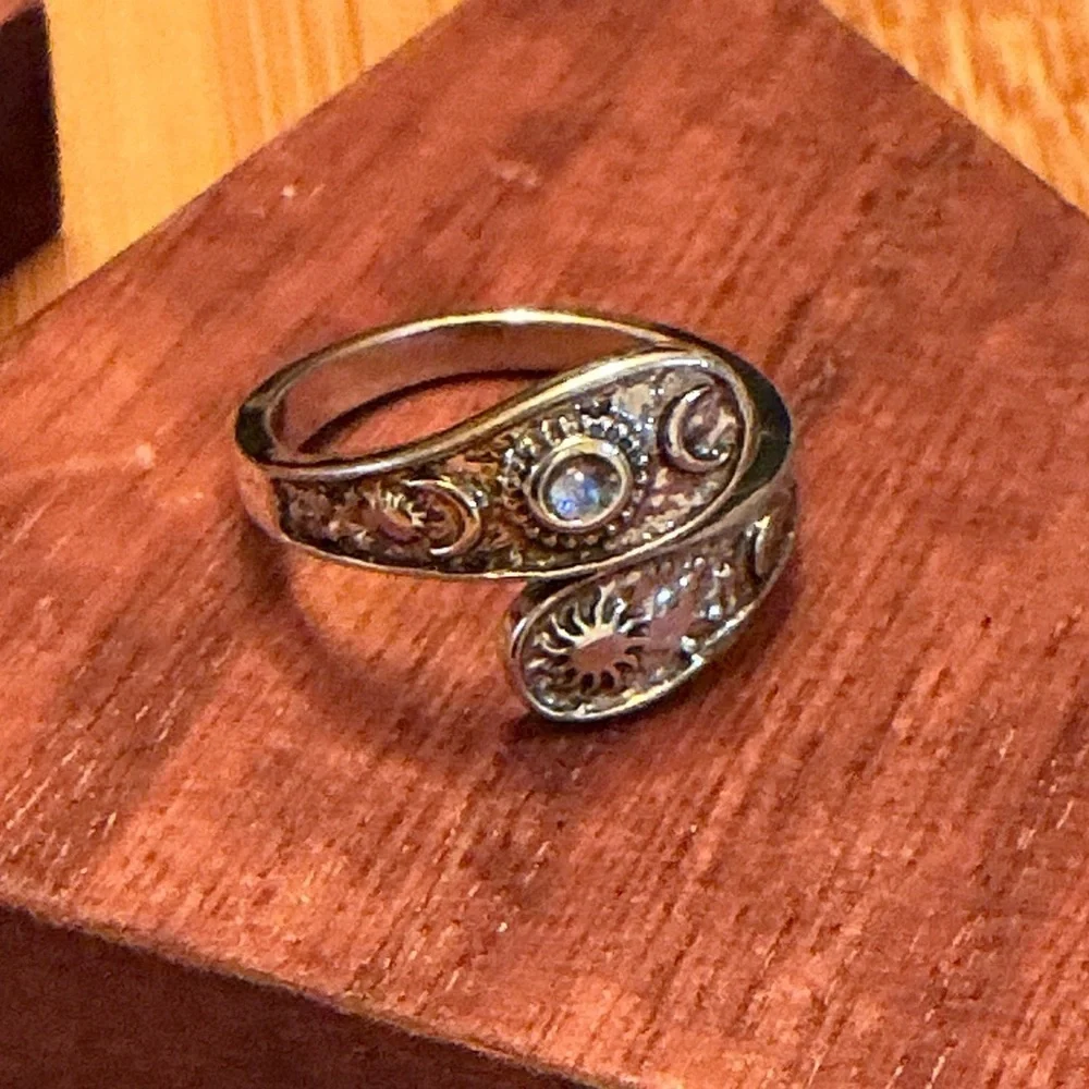 Spoon Ring, adjustable, with moon/star pattern, Brand New!